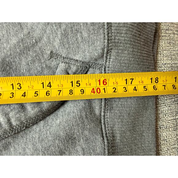 Hollister Southern California Cropped Hoodie with Embroidered Roses size medium - Picture 7 of 9